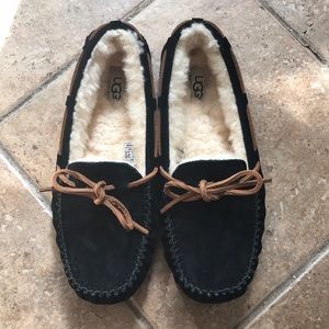 UGG women’s Dakota slippers in black.